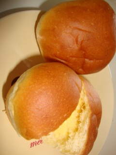 スクラッチベーカリーYOU やわらかクリームパン