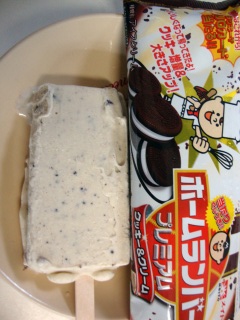 プレミアムホームランバー クッキー&クリーム