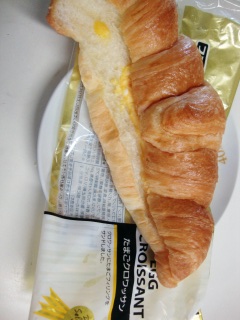 たまごクロワッサン