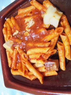 ベーコンのペンネアラビアータ