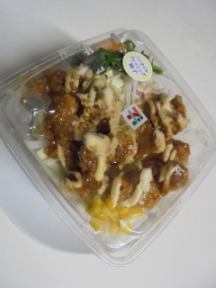 甘辛鶏マヨと野菜のパスタサラダ